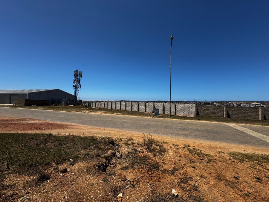 Commercial Property for Sale in Kwanonqaba Western Cape